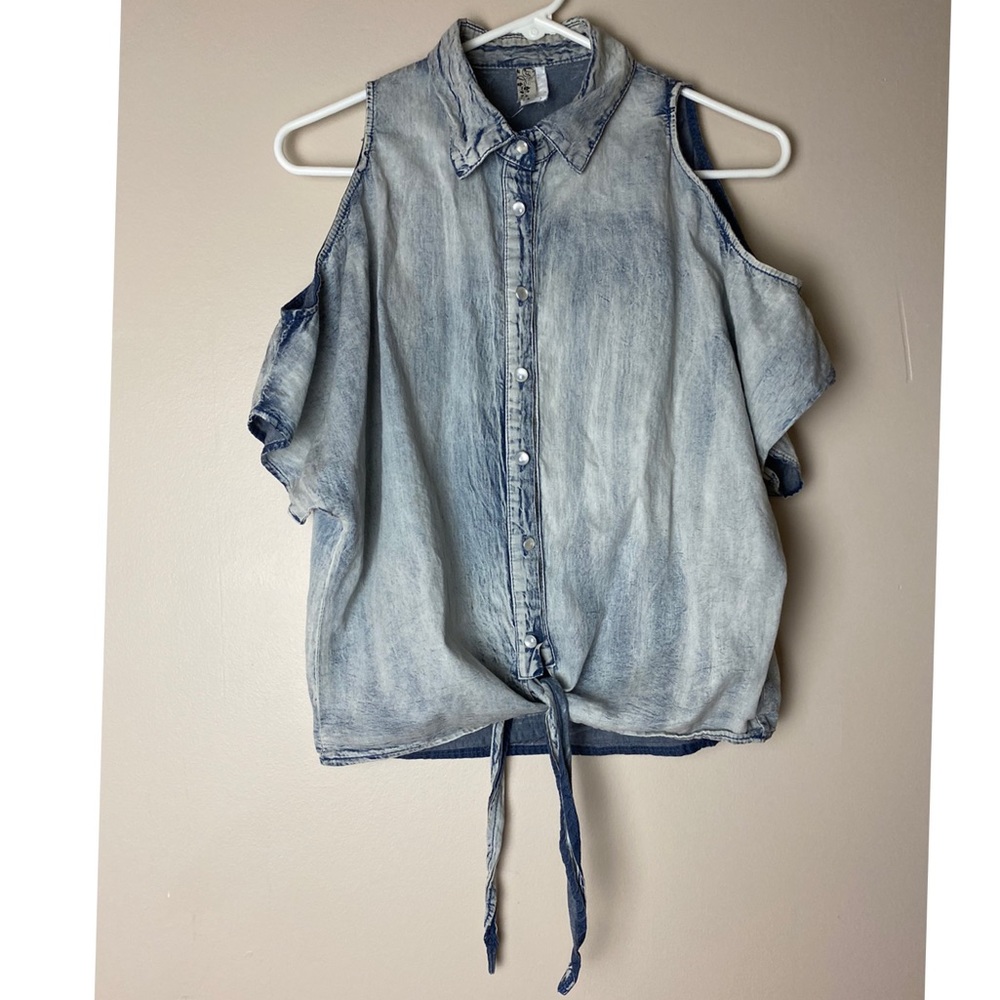 Topia Medium Faded Denim Cold Shoulder Shirt